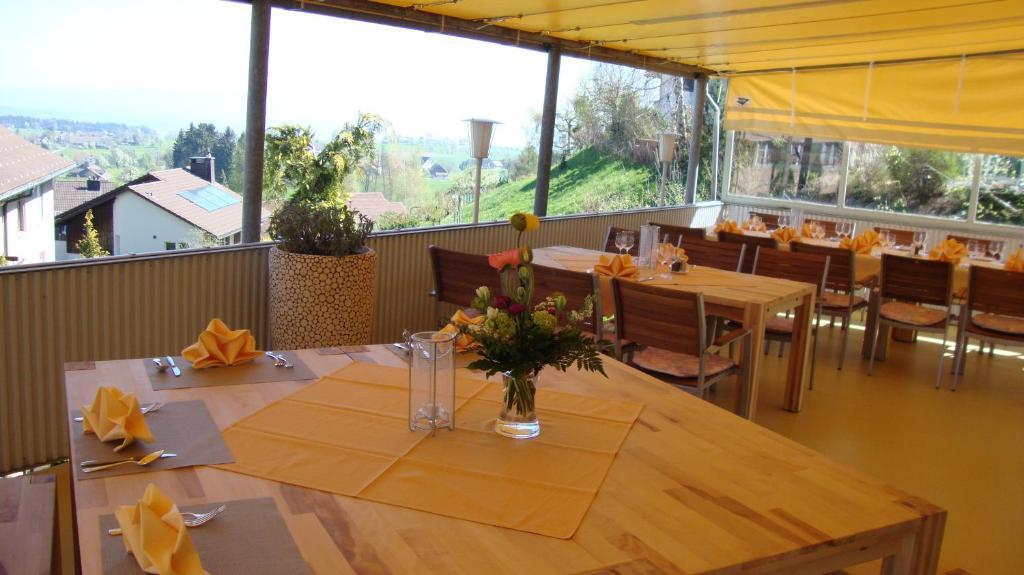 Hotel Restaurant Roessli Schonenberg